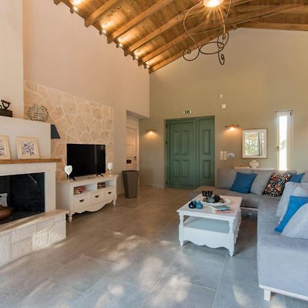 Astarte Villas - Laalu Private Villa With Pool Koukounaria Экстерьер фото